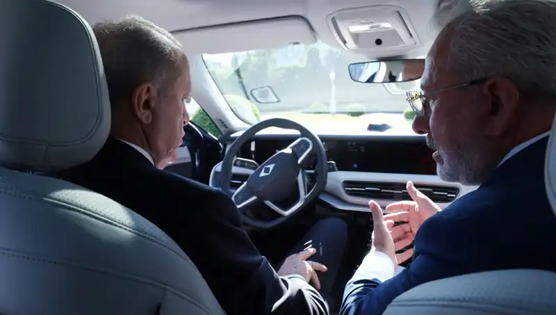 Cumhurbaşkanı Erdoğan, Togg'un Yeni Modelini Test Etti: Yerli Otomobil Devrimi