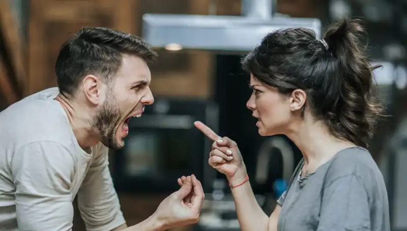 En Sık Yapılan 7 Flört Hatası: Psikologların Uyarıları