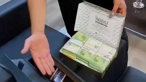 Manavgat Belediyesi'nde Baklava Kutusundan Çıkan Euro'lar Büyük Şok Yarattı