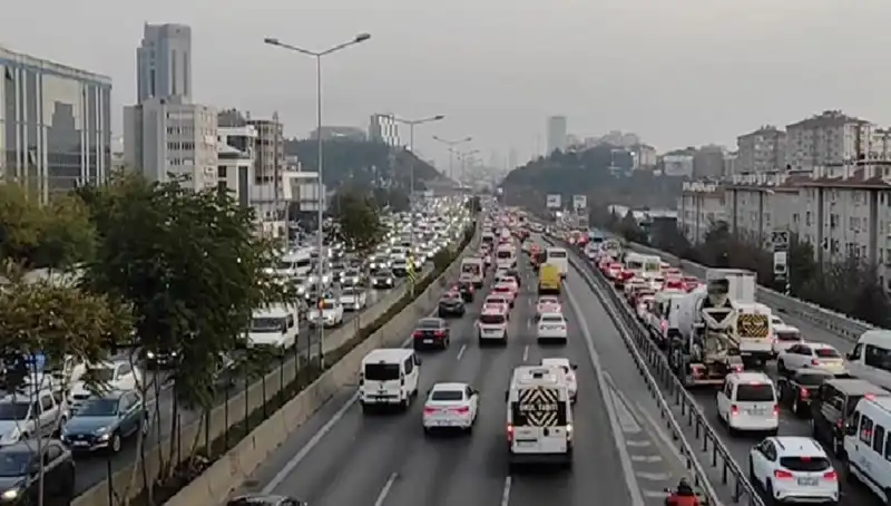 Trafik Haftası 2023: Güvenli Sürüş İçin Harekete Geçin!