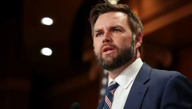 JD Vance: Zelenski’yle Görüşmesiyle Gündeme Gelen Genç Siyasetçi Kimdir?