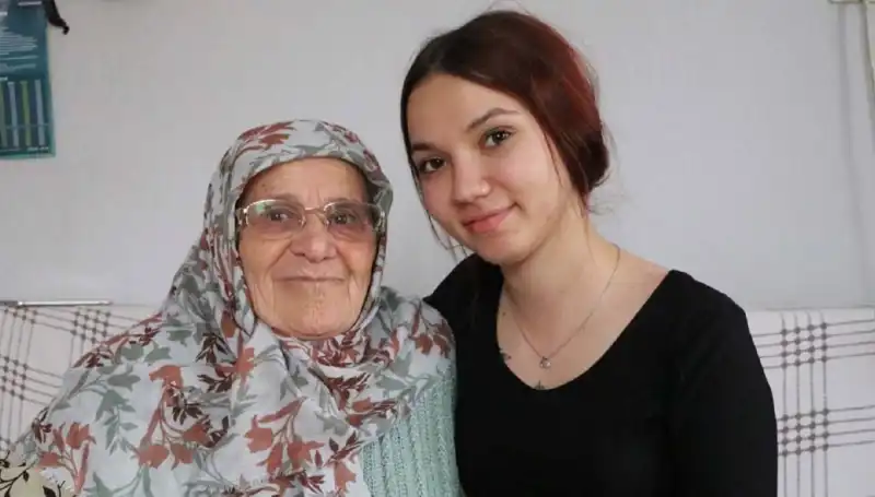 Anneanne Terliği Silah Sayıldı, 4 Yıl Hapis Cezası Aldı