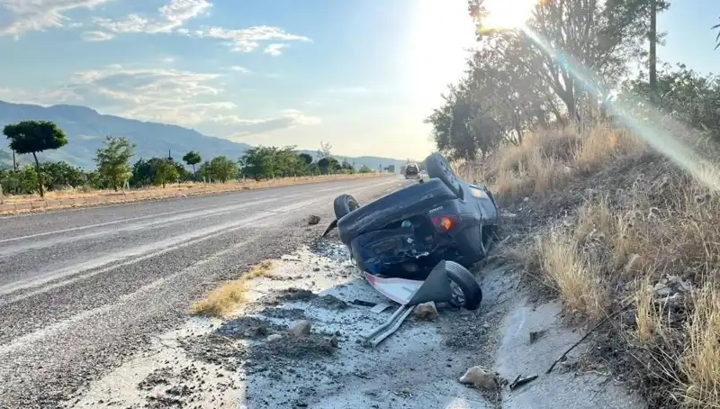 Adıyaman'da Feci Kaza: Otomobil Takla Attı, Yarasız Kurtulanlar Şanslıydı