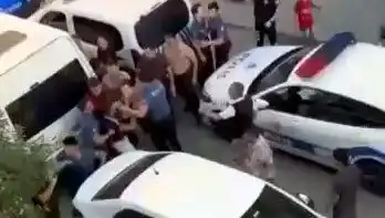 Sosyal Medya Kavgaları Sokağa Taşındı: 2'si Polis 4 Yaralı!