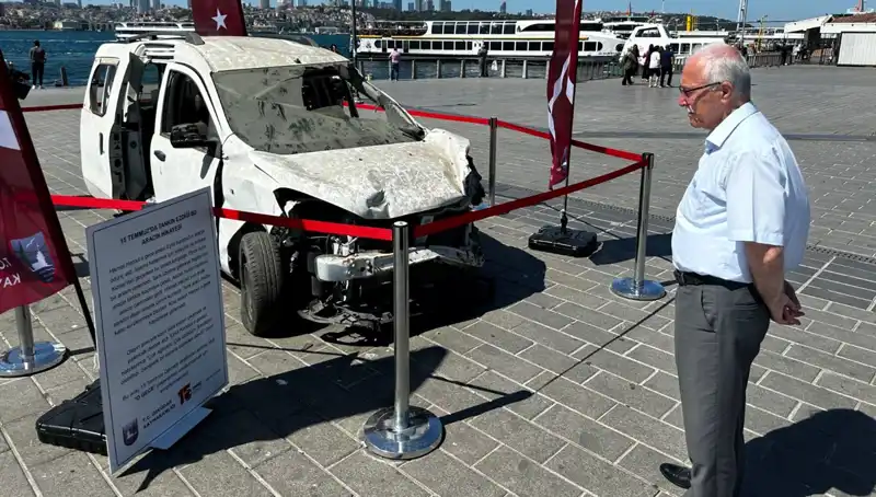 15 Temmuz Darbe Girişiminin İzleri: Tankların Ezdiği Araçlar Sergilendi