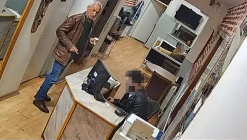 Özgür Özel'e Saldıran Selçuk Tengioğlu'nun Şok Eden Son Görüntüleri Ortaya Çıktı!