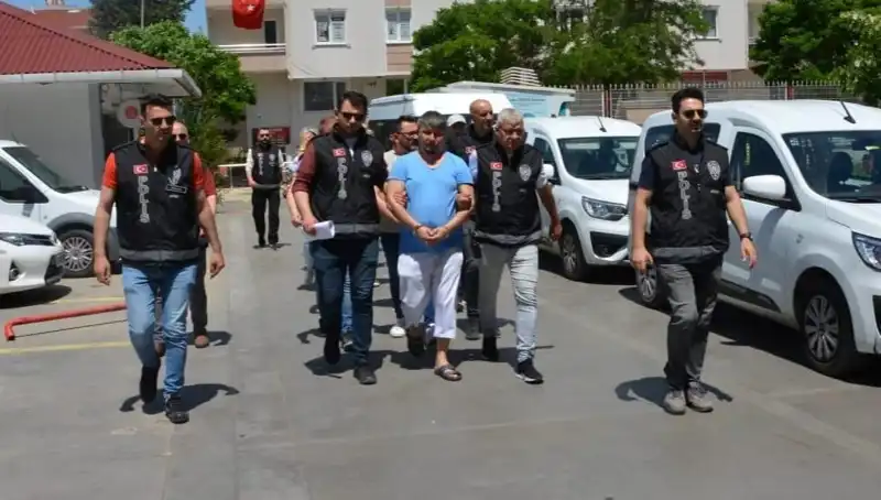 Lüleburgaz’da Fuhuş Operasyonunda 15 Kişi Gözaltına Alındı