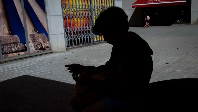 Zengin Ülkede Fakir Çocukların Hayatı: Gerçekler ve Çözüm Önerileri