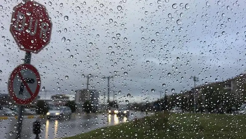 Meteoroloji'den Uyarı! 20 İlde Sıcaklık Düşüyor ve Sağanak Yağış Geliyor