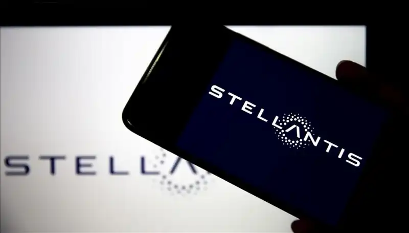Stellantis’in Fabrika Kapanmaları: Otomotiv Devi Krizle Sarsılıyor