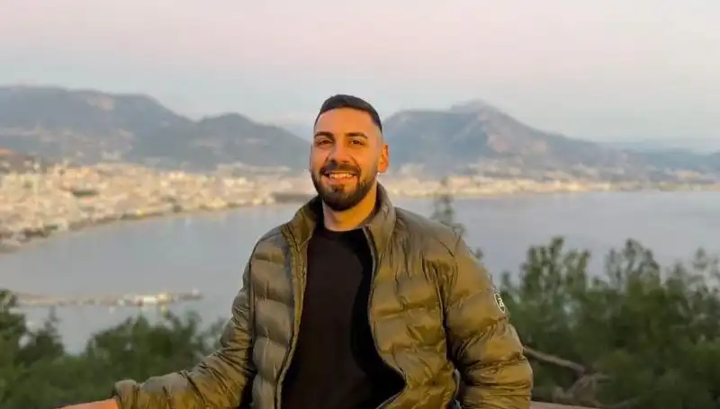 Parkta Buluşan Gençler Arasında Silahlı Çatışma: Bir Kişi Hayatını Kaybetti