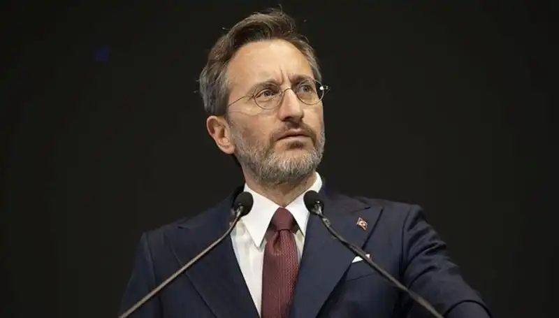 Fahrettin Altun: Özgür Özel'in Açıklamaları Yanlış ve Cevapsız Kalmayacak