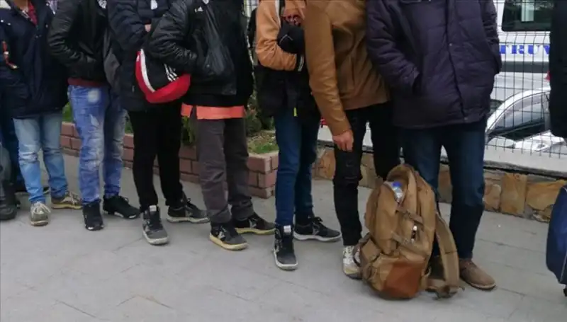 Edirne'de 10 Düzensiz Göçmenin Yakalanması: Sınır Güvenliği Artıyor