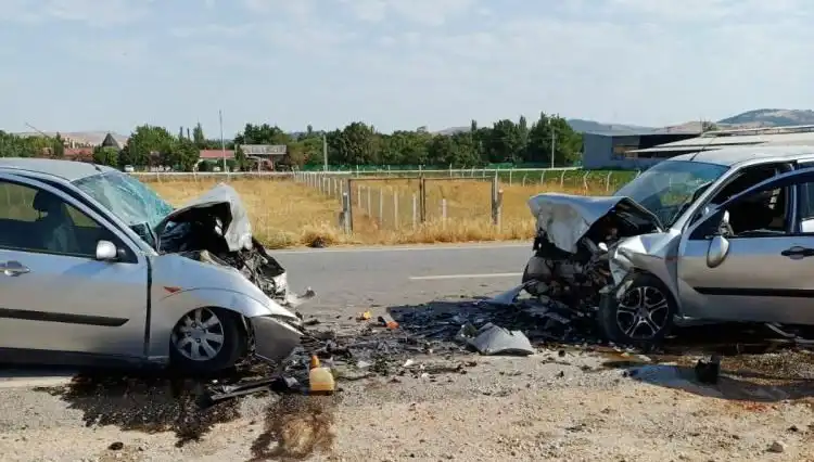Balıkesir'de Üzücü Trafik Kazası: Bir Ölü, Bir Yaralı