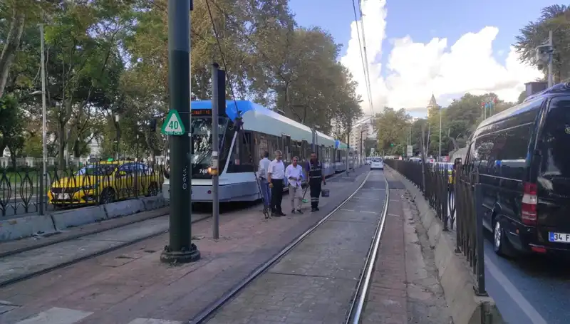 Beyoğlu’nda Tramvay Kazası: Yayaya Çarpan Araçta Şok Edici Detaylar