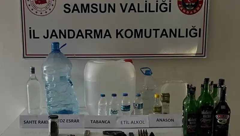 Samsun'da Gerçekleşen Sahte İçki Operasyonunda Litrelerce Şişe Ele Geçirildi