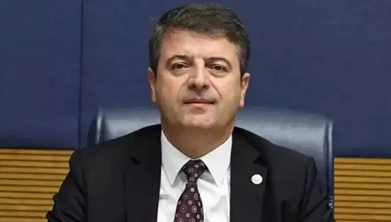Adıyaman Belediye Başkanı Abdurrahman Tutdere, Görevine Resmen İade Edildi!