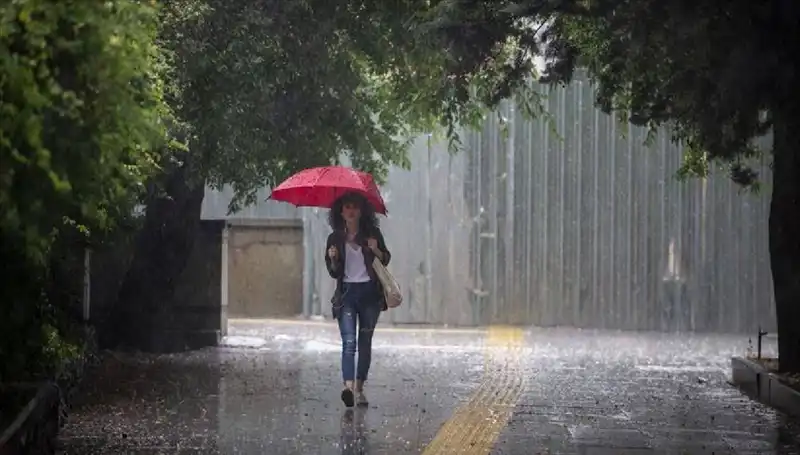 Meteoroloji'den Üç Bölgedeki 13 İle Kapsamlı Sağanak Uyarısı
