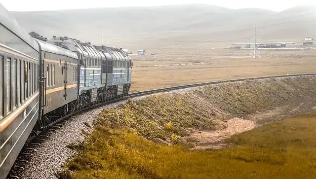 Pensilvanya’da Korkunç Tren Kazası: Raylar Üzerindeki 3 Kişiye Çarptı