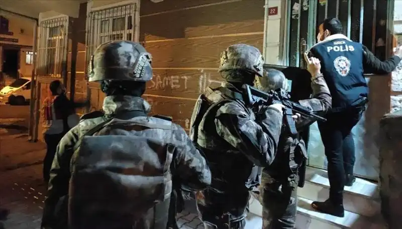 8 İlde Bahis ve Kara Para Operasyonu: 500 Milyon Lira Değerinde Varlığa El Konuldu
