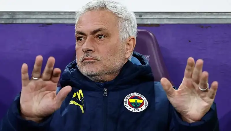 Beşiktaş'ta Heyecan Yaratan Gelişme: Mourinho Milli Yıldızın Ayrılığına İzin Vermedi