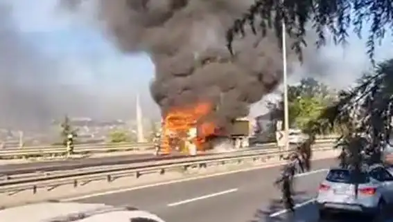 D-100 Karayolu’nda Meydana Gelen TIR Yangını, Trafiği Felç Etti