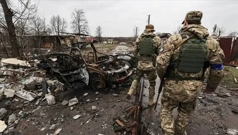 Rusya'nın Luhansk'ta Tam Kontrolü: Stratejik Hamleler ve Gelecek Beklentileri