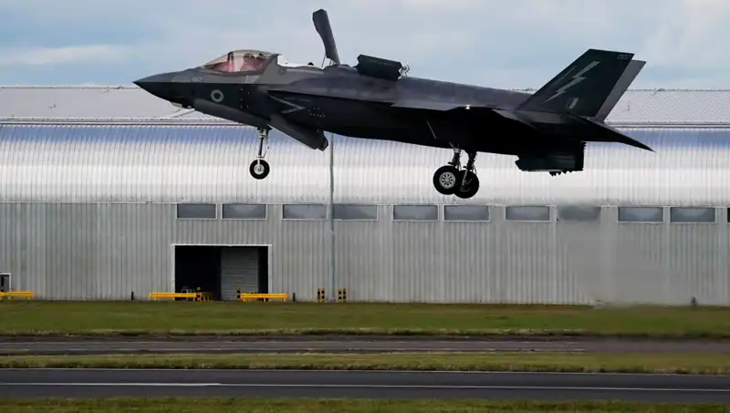 İngiltere'nin F-35 Krizi: Yedek Parça Eksikliği Savaş Kabiliyetini Tehdit Ediyor