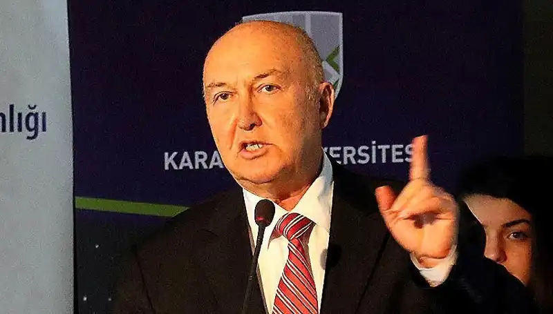 Prof. Dr. Övgün Ahmet Ercan'dan Şok Açıklama: Beyin Kanaması Geçirdi