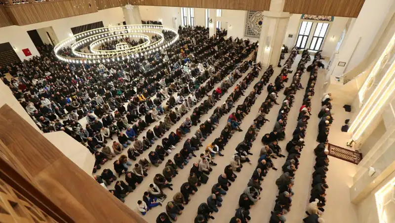 Cuma Namazı Saatleri: 4 Nisan 2025'te Camilere Koşacak İstikamet