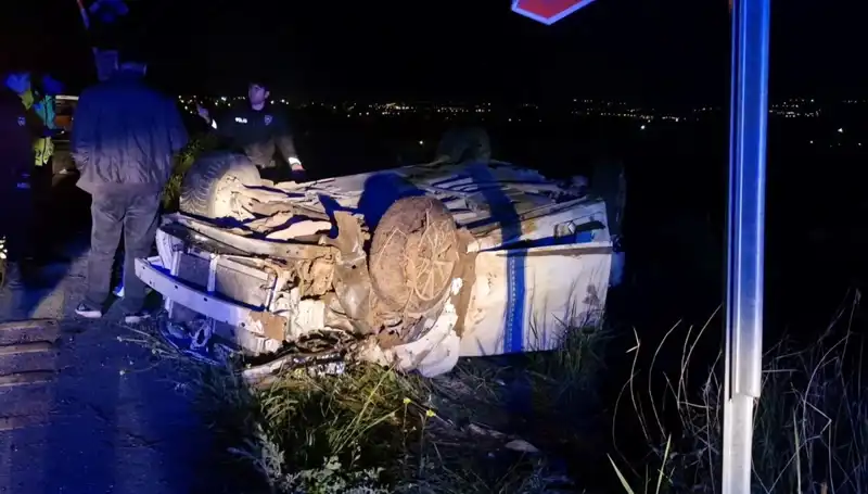 Otomobil Devrildi: Trajik Kaza 1 Can Aldı, 3 Kişi Yaralandı