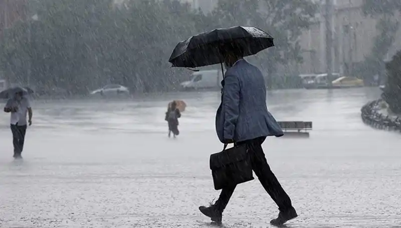Meteoroloji'den Uyarı: Sağanak ve Kuvvetli Yağışlar Türkiye'yi Vuracak