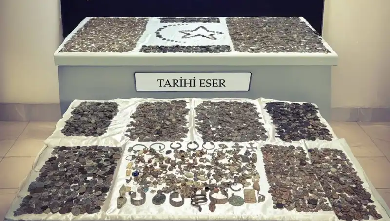 Türkiye Sınırında 12 Bin 770 Tarihi Eser Ele Geçirildi!