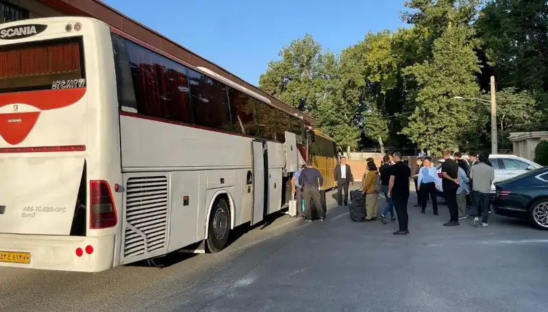 Şiraz'da Otobüs Devrildi: Feci Kazada 21 Kişi Hayatını Kaybetti