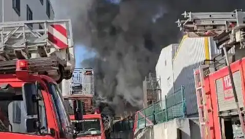 Tuzla'daki Fabrika Yangını: Nedenleri ve Kontrol Altına Alınma Süreci