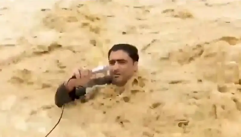 Yayın Sırasında Sel Sularına Kapılan Haber Ekibi Yaşadıklarını Anlattı