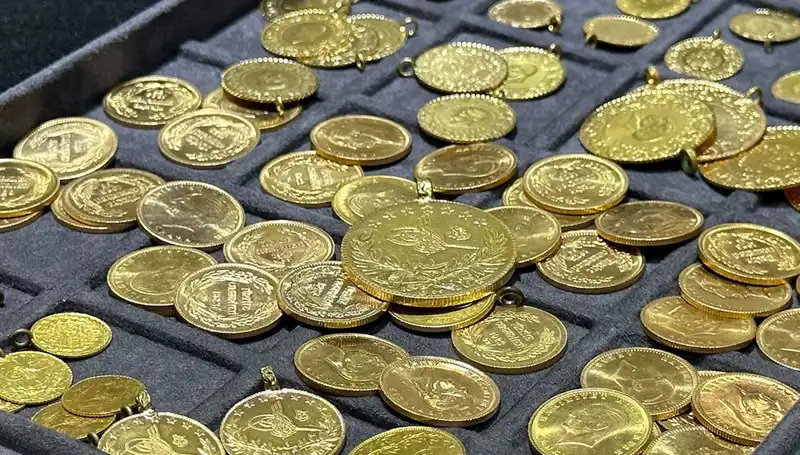 Altın Fiyatları Hafta Sonu Ne Oluyor? Yükseliyor Mu, Düşüyor Mu?