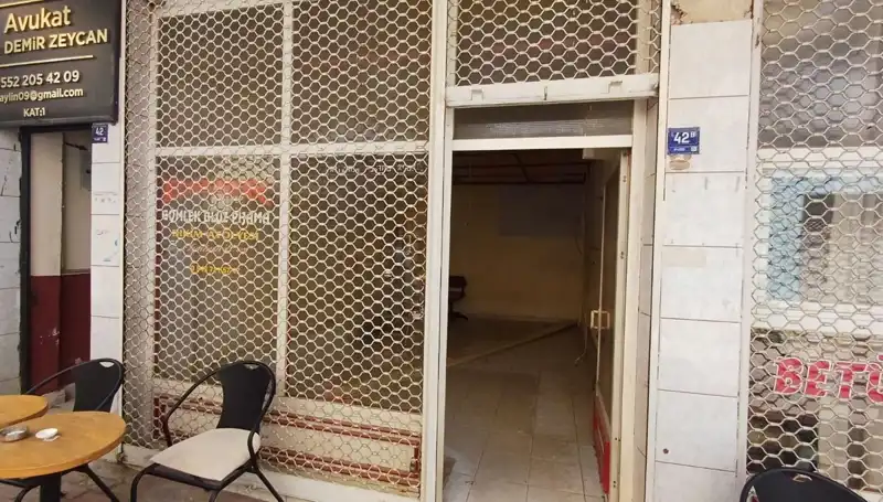 Yarım Asırlık Dükkanın Sessizliği: Sadece İsmi Kaldı!