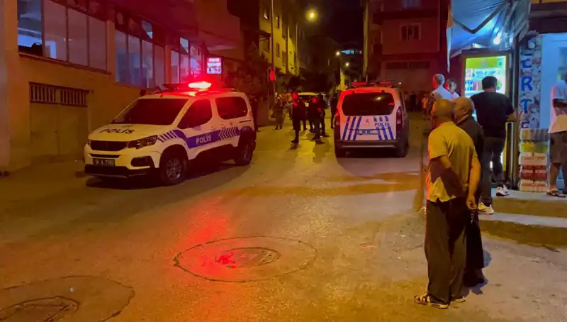 Firari Hükümlüyü Yakalamak İsteyen Polise Saldırı: İki Kişi Yaralı