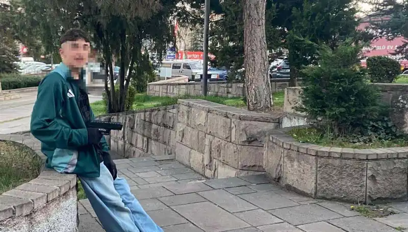 Yol Verme Kavgasında Kan Döküldü: Üç Kardeş ve Baba Gözaltına Alındı