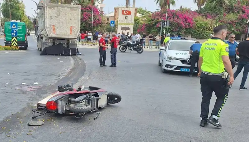 Mersin'de Trajik Kaza: Genç Bir Hayat Kaybı, Diğeri Yaralı