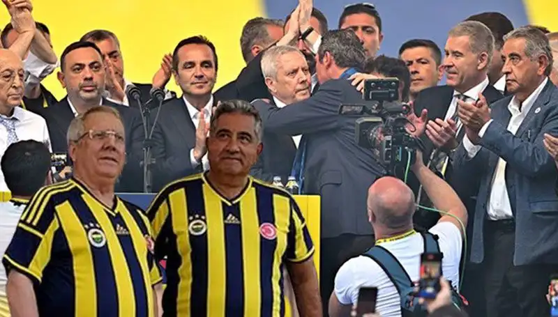 Fenerbahçe'de İhtişamlı Mülk: Mahmut Uslu'dan Ali Koç'a İstifa Çağrısı!