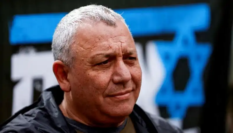 İsrail'de Siyasi Deprem: Gadi Eisenkot'un İstifası Ülkeyi Sarsıyor