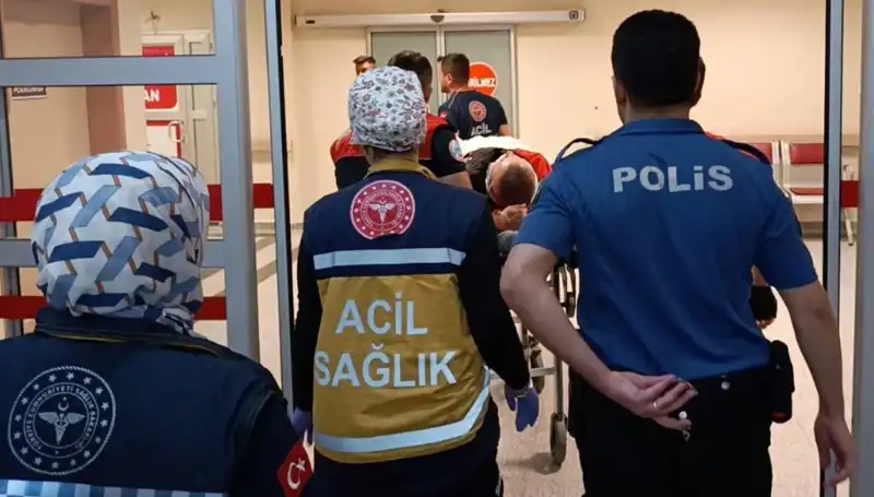 Güvenlik Açısından Tehlikeli Kaza: Polis Ekibi Yaralı