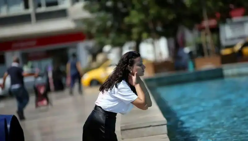 Cizre'de Termometreler 49.1 Dereceyi Gösterdi: Sıcaklık Rekorları Tazelendi