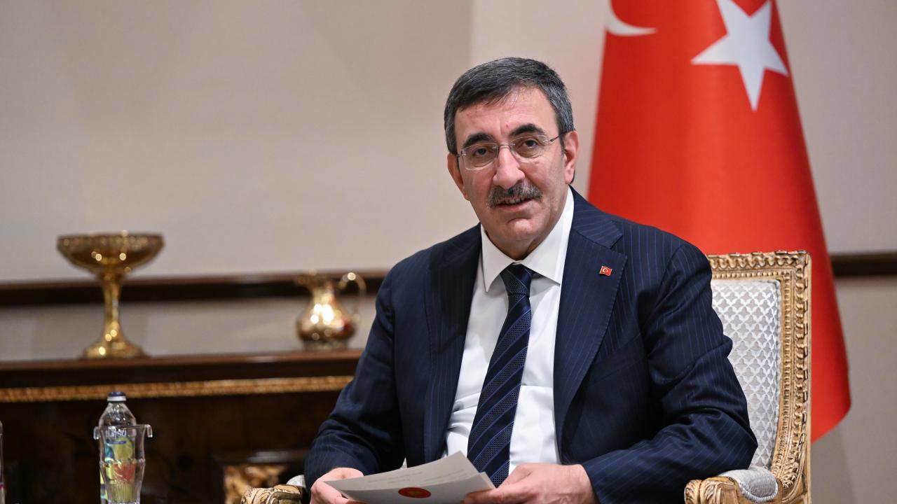 Cumhurbaşkanı Yardımcısı Yılmaz, Genç Çiftlere Maddi Destekler Vaat Ediyor