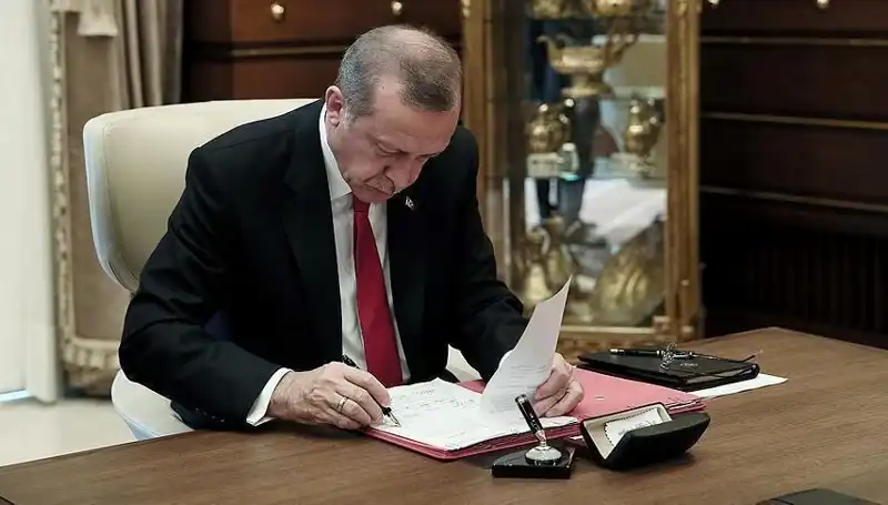 Cumhurbaşkanı, Ülke Gündemini Sarstı: 9 Hükümlüyü Affetti!