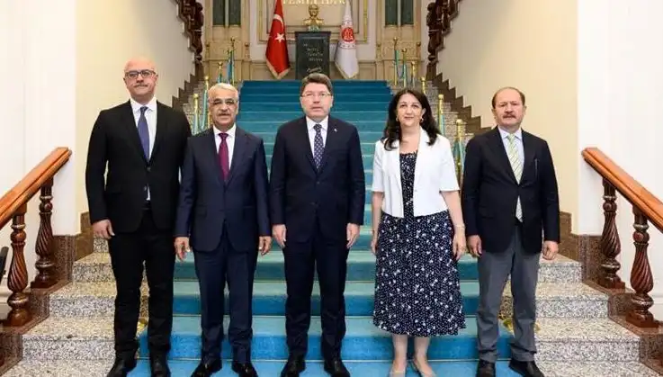 DEM Parti İmralı Heyeti, Bakan Tunç ile Kritik Görüşmeler Gerçekleştirdi