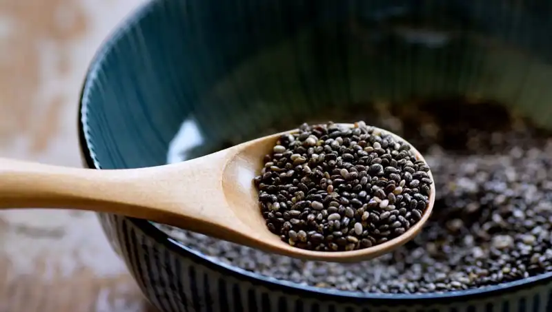 Chia Tohumlarının Aşırı Tüketimi: Sağlığınıza Zarar Verebilir mi?