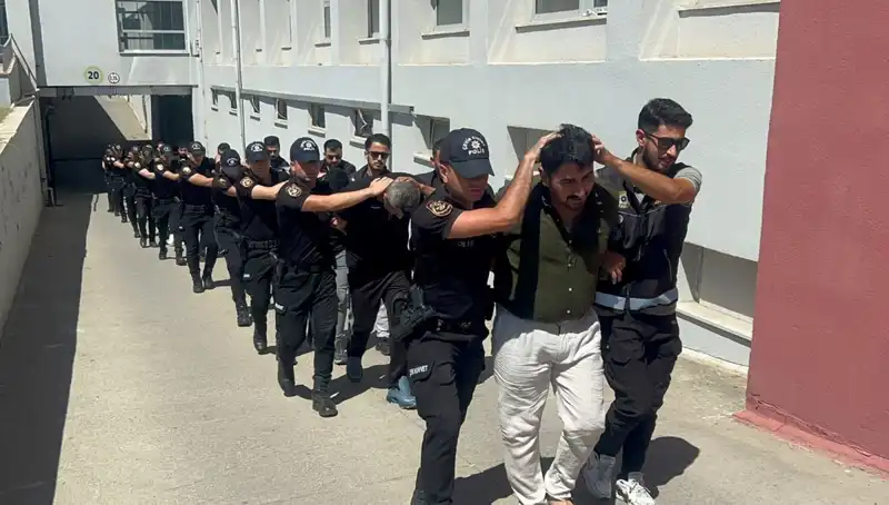 Adana’da 825 Kilogram Eroin Bulundu! 16 Şüpheli Tutuklandı